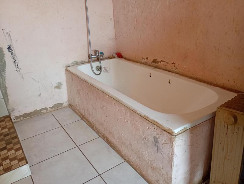 2 Bedroom Property for Sale in Protea Glen Gauteng