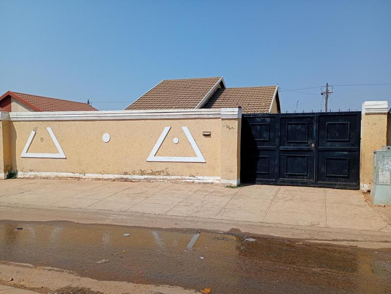 2 Bedroom Property for Sale in Protea Glen Gauteng