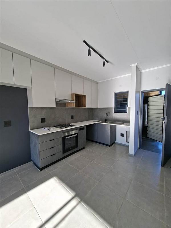 2 Bedroom Property for Sale in Waterkloof Ridge Gauteng