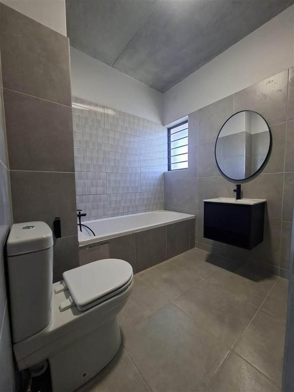 2 Bedroom Property for Sale in Waterkloof Ridge Gauteng