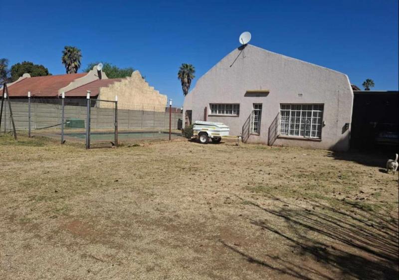 3 Bedroom Property for Sale in Verwoerdpark Gauteng