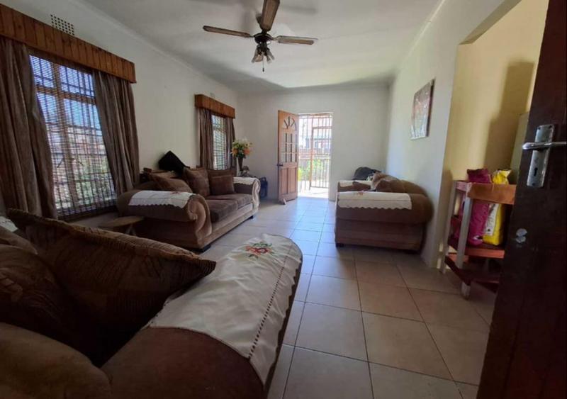 3 Bedroom Property for Sale in Verwoerdpark Gauteng