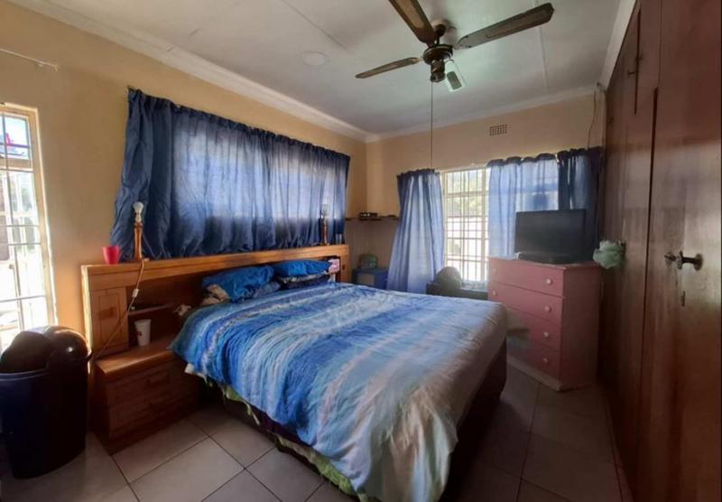 3 Bedroom Property for Sale in Verwoerdpark Gauteng