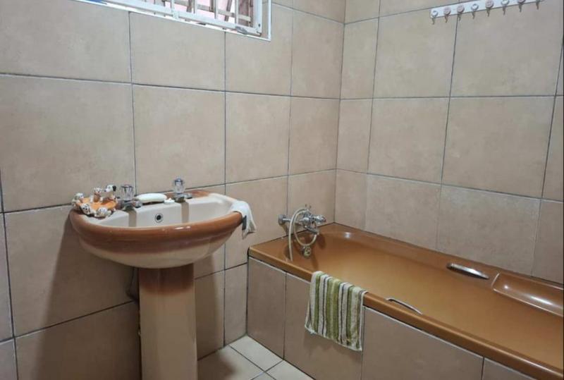 3 Bedroom Property for Sale in Verwoerdpark Gauteng