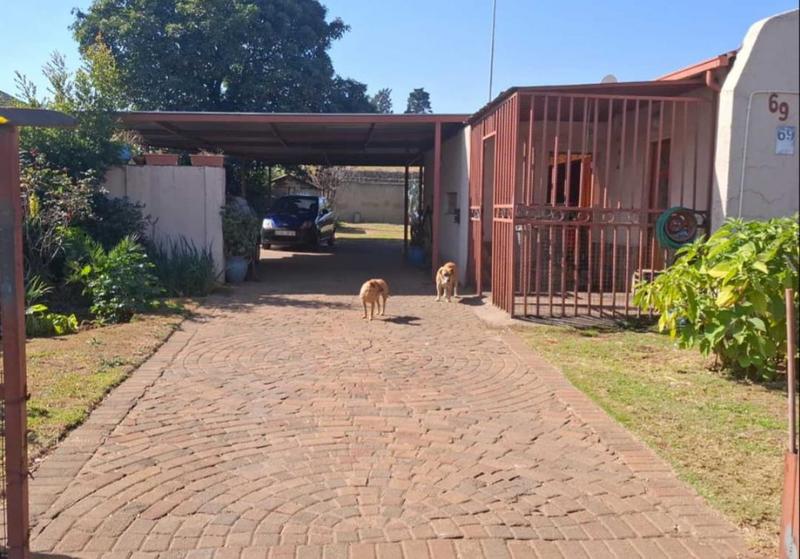 3 Bedroom Property for Sale in Verwoerdpark Gauteng