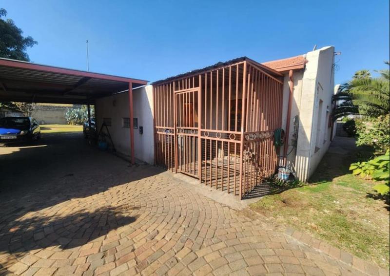 3 Bedroom Property for Sale in Verwoerdpark Gauteng