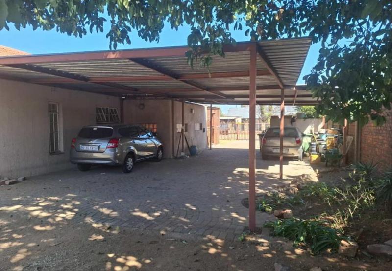 3 Bedroom Property for Sale in Verwoerdpark Gauteng