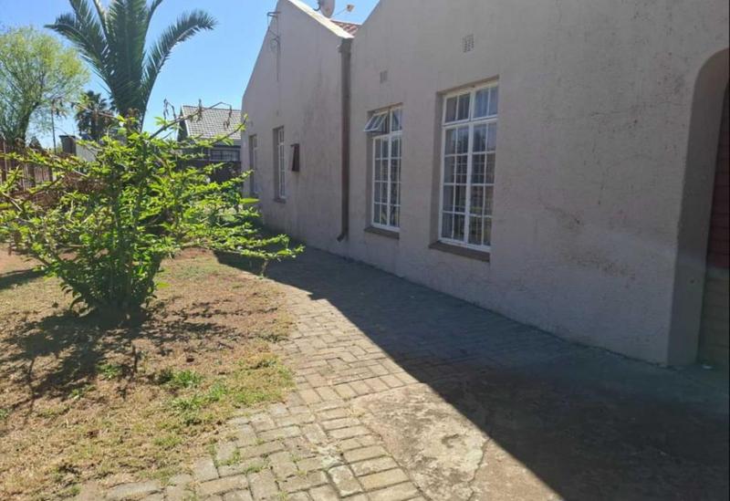 3 Bedroom Property for Sale in Verwoerdpark Gauteng