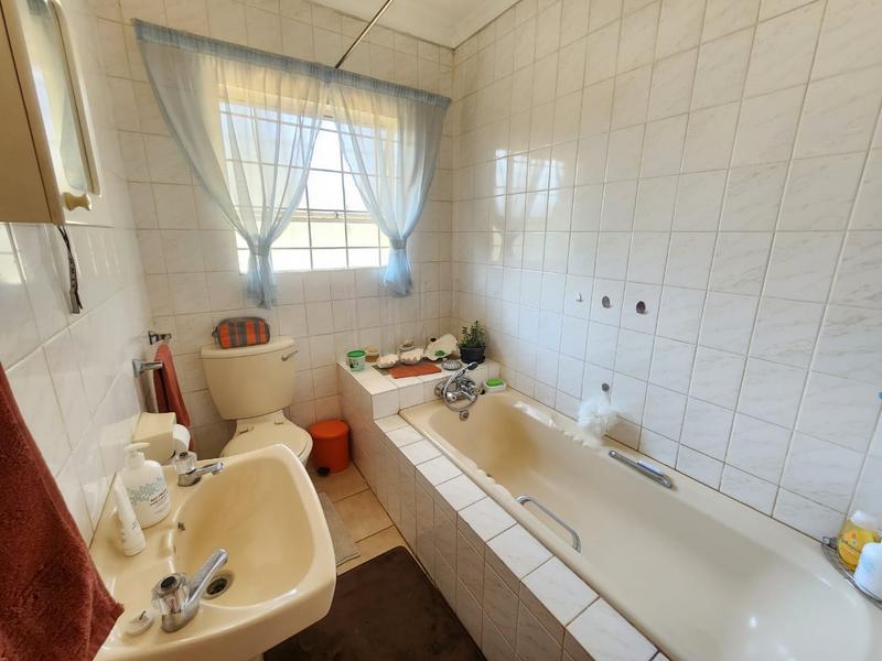 5 Bedroom Property for Sale in Walkerville Gauteng