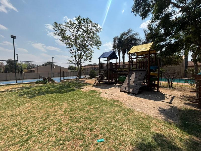 2 Bedroom Property for Sale in Fairland Gauteng