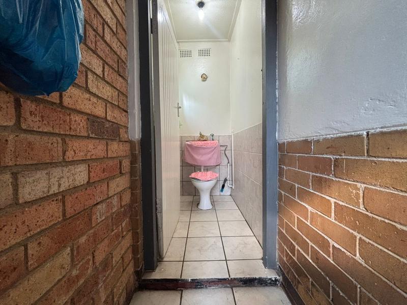 2 Bedroom Property for Sale in Newlands Gauteng