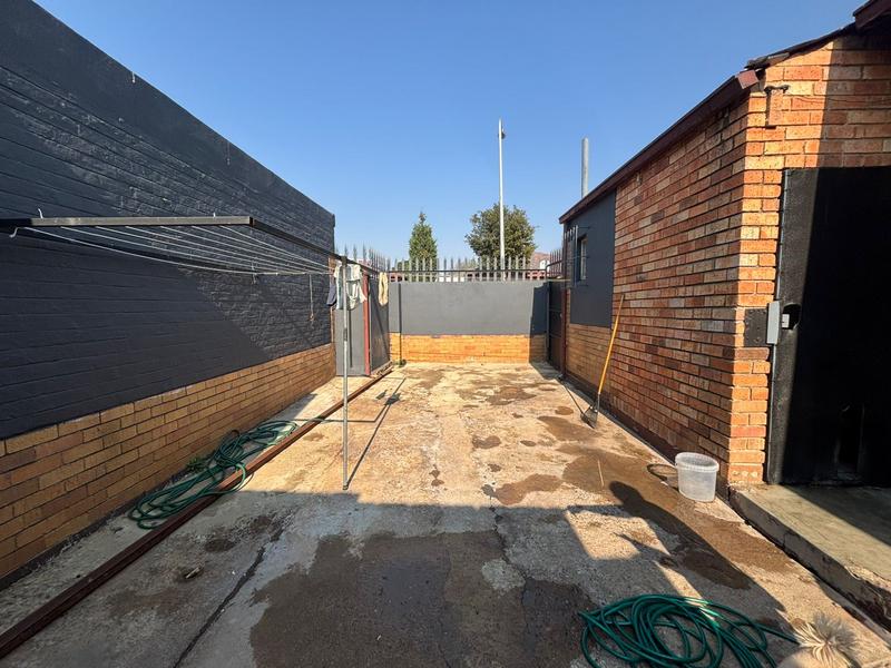 2 Bedroom Property for Sale in Newlands Gauteng