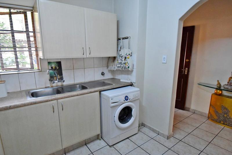 2 Bedroom Property for Sale in Atholl Gardens Gauteng