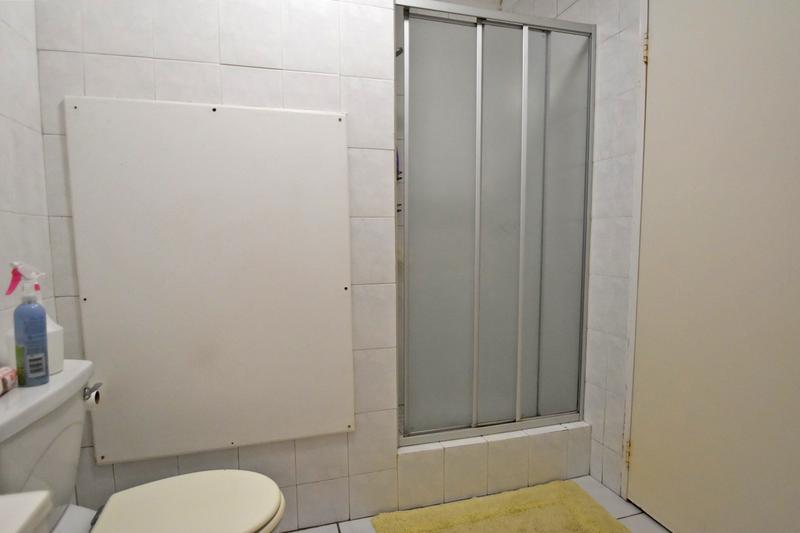 2 Bedroom Property for Sale in Atholl Gardens Gauteng
