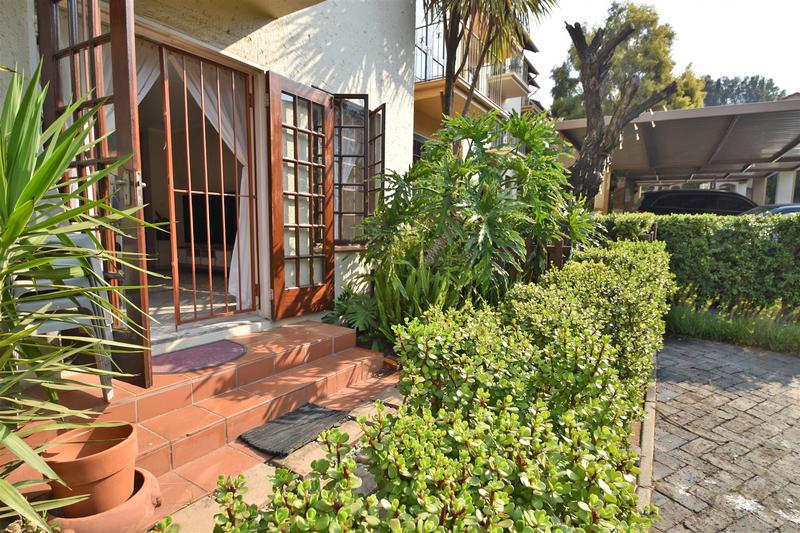 2 Bedroom Property for Sale in Atholl Gardens Gauteng