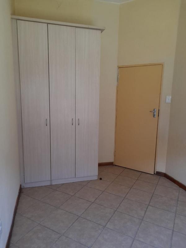2 Bedroom Property for Sale in Olievenhoutbosch Gauteng