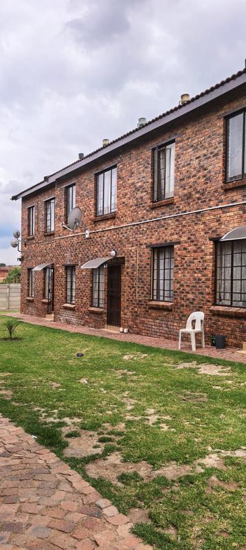 2 Bedroom Property for Sale in Olievenhoutbosch Gauteng