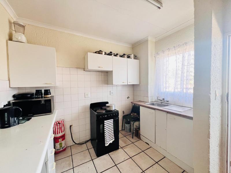 3 Bedroom Property for Sale in Die Hoewes Gauteng