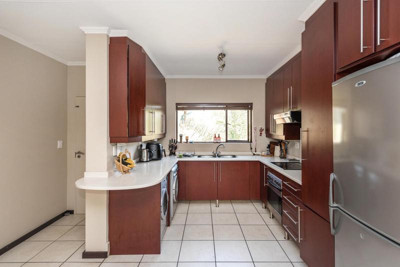 1 Bedroom Property for Sale in Bedfordview Gauteng
