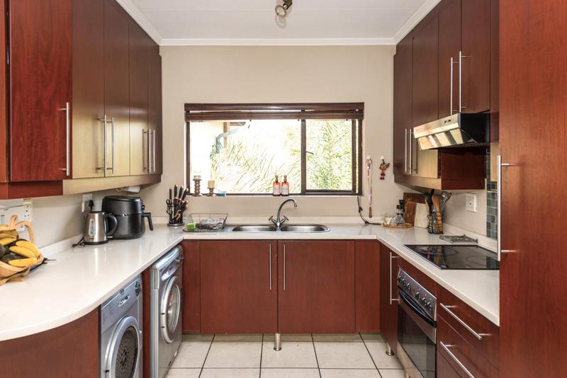 1 Bedroom Property for Sale in Bedfordview Gauteng