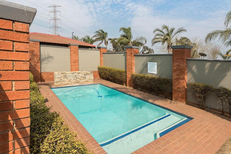 1 Bedroom Property for Sale in Bedfordview Gauteng