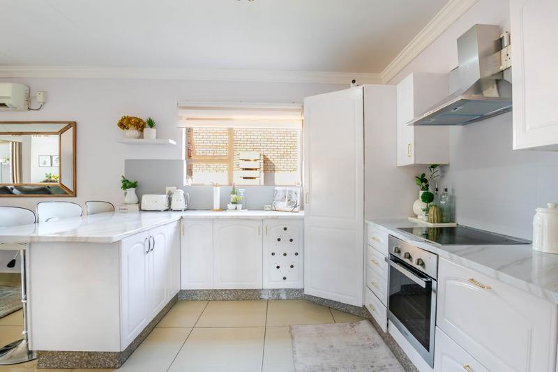 4 Bedroom Property for Sale in Van Riebeeck Park Gauteng