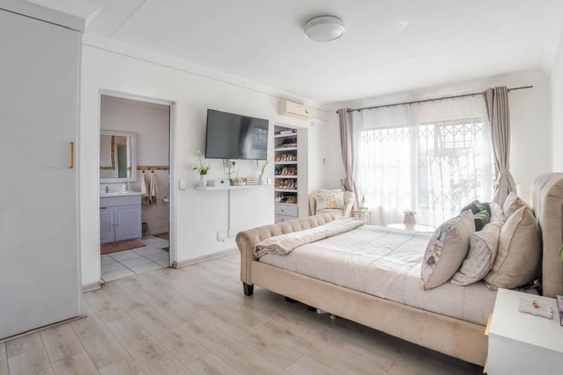 4 Bedroom Property for Sale in Van Riebeeck Park Gauteng
