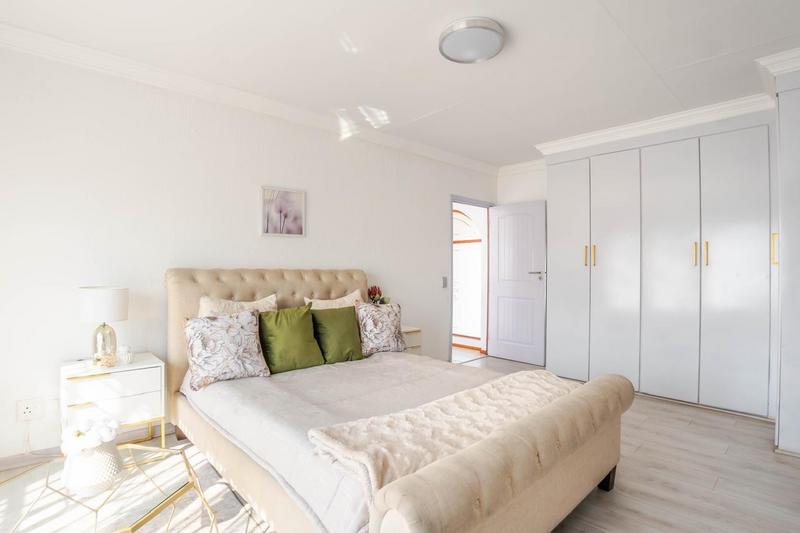 4 Bedroom Property for Sale in Van Riebeeck Park Gauteng