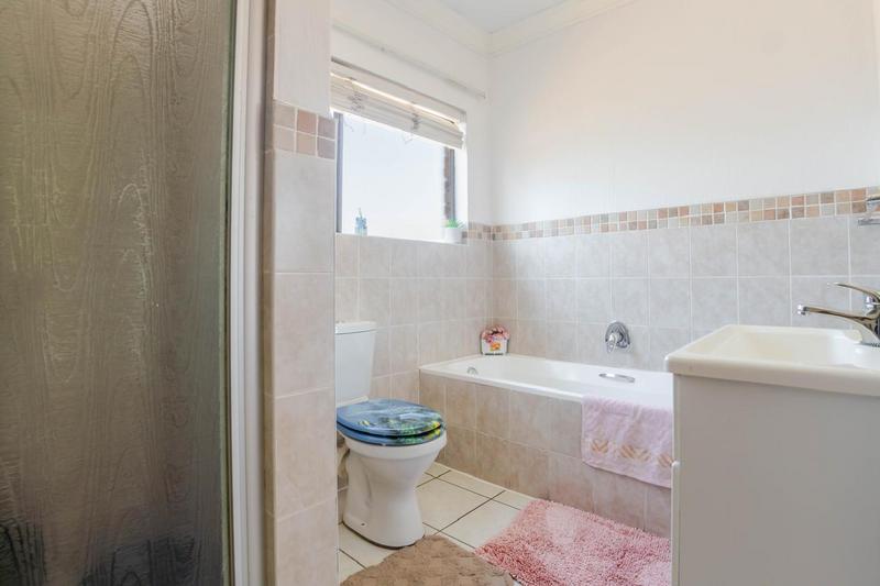 4 Bedroom Property for Sale in Van Riebeeck Park Gauteng