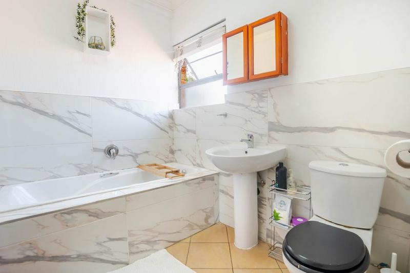 4 Bedroom Property for Sale in Van Riebeeck Park Gauteng