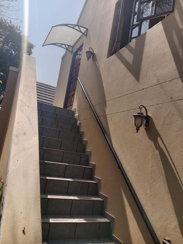 To Let 1 Bedroom Property for Rent in Bedfordview Gauteng