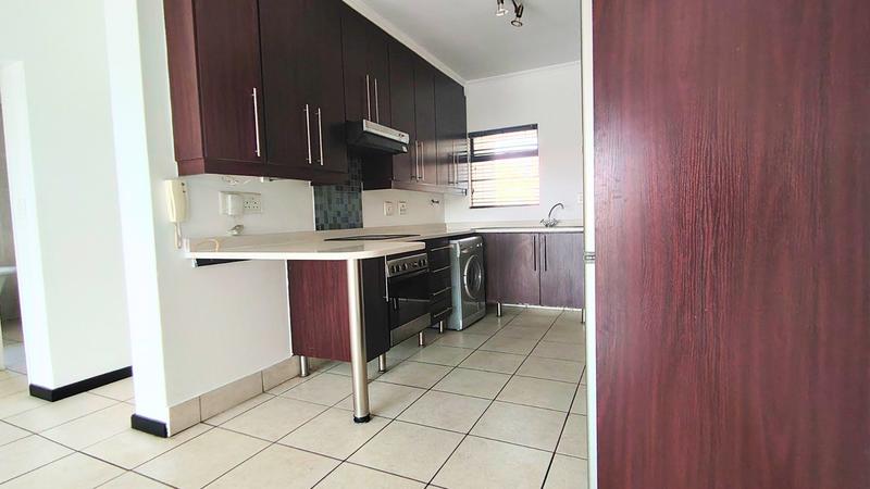 To Let 2 Bedroom Property for Rent in Greenstone Hill Gauteng