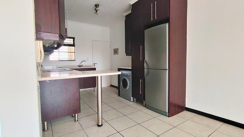 To Let 2 Bedroom Property for Rent in Greenstone Hill Gauteng