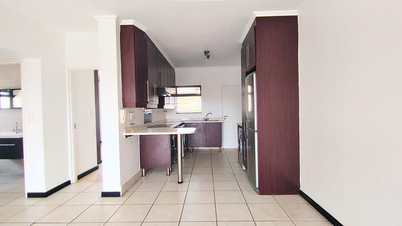 To Let 2 Bedroom Property for Rent in Greenstone Hill Gauteng