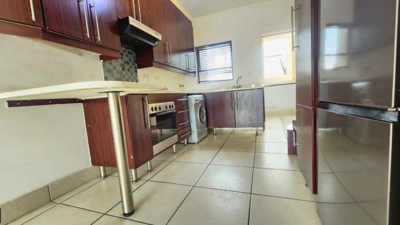 To Let 2 Bedroom Property for Rent in Greenstone Hill Gauteng