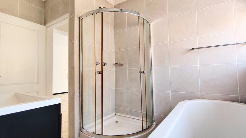 To Let 2 Bedroom Property for Rent in Greenstone Hill Gauteng