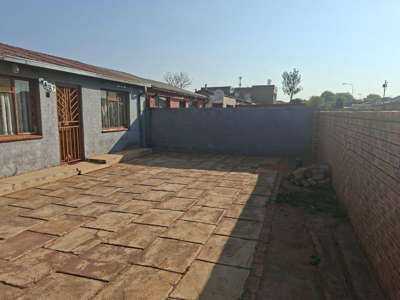 2 Bedroom Property for Sale in Dobsonville Gauteng