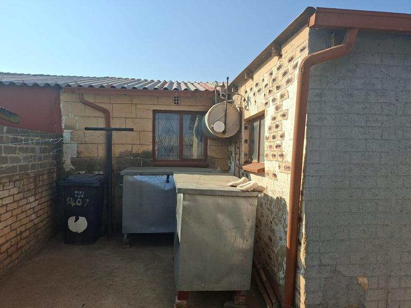 2 Bedroom Property for Sale in Dobsonville Gauteng
