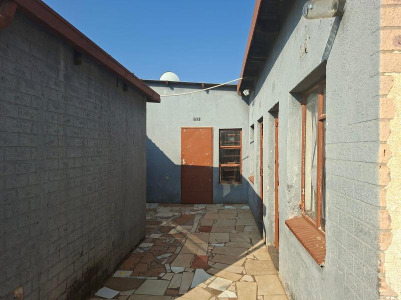 2 Bedroom Property for Sale in Dobsonville Gauteng