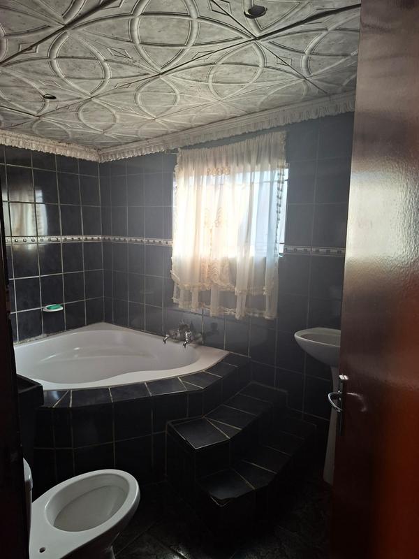 2 Bedroom Property for Sale in Dobsonville Gauteng