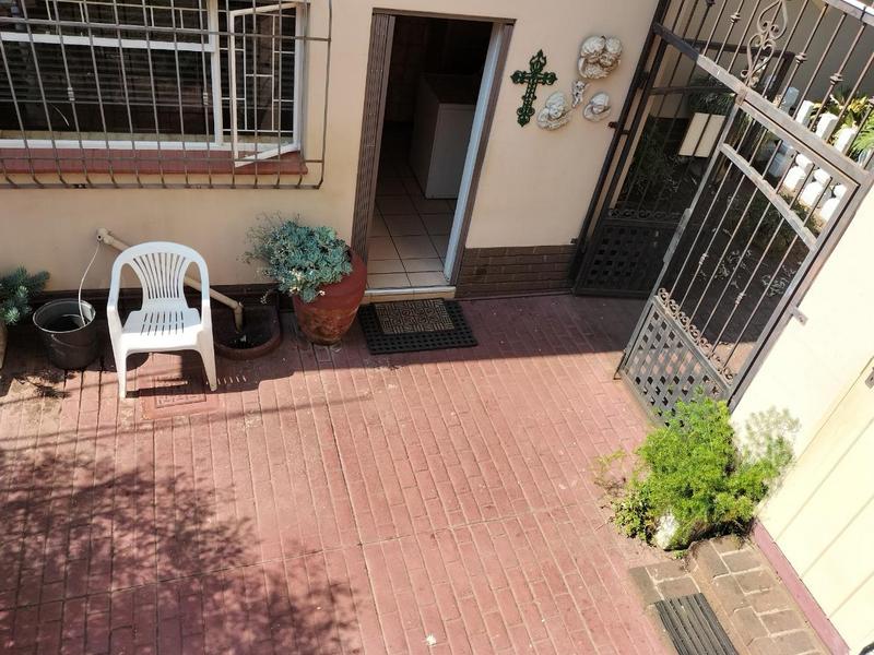 4 Bedroom Property for Sale in Eldoraigne Gauteng