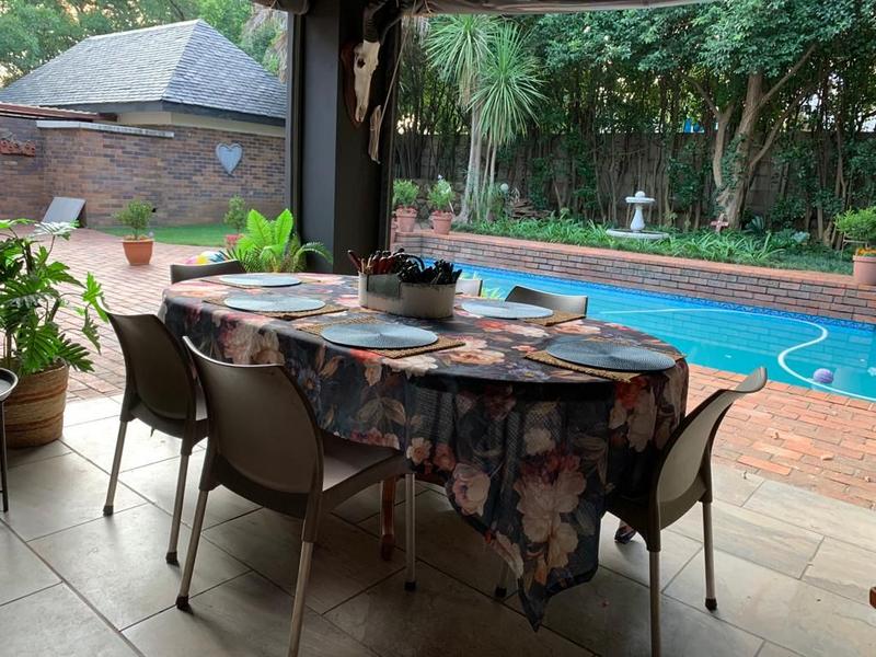 4 Bedroom Property for Sale in Peacehaven Gauteng