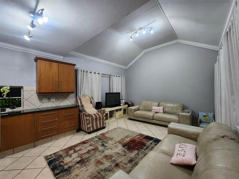 To Let 3 Bedroom Property for Rent in Olympus AH Gauteng