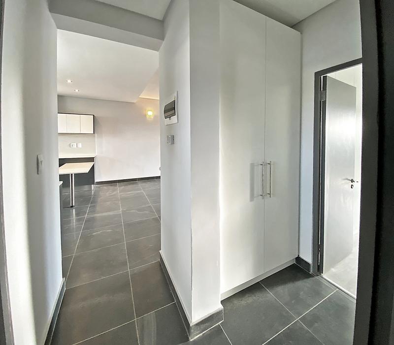 To Let 2 Bedroom Property for Rent in Atholl Gauteng