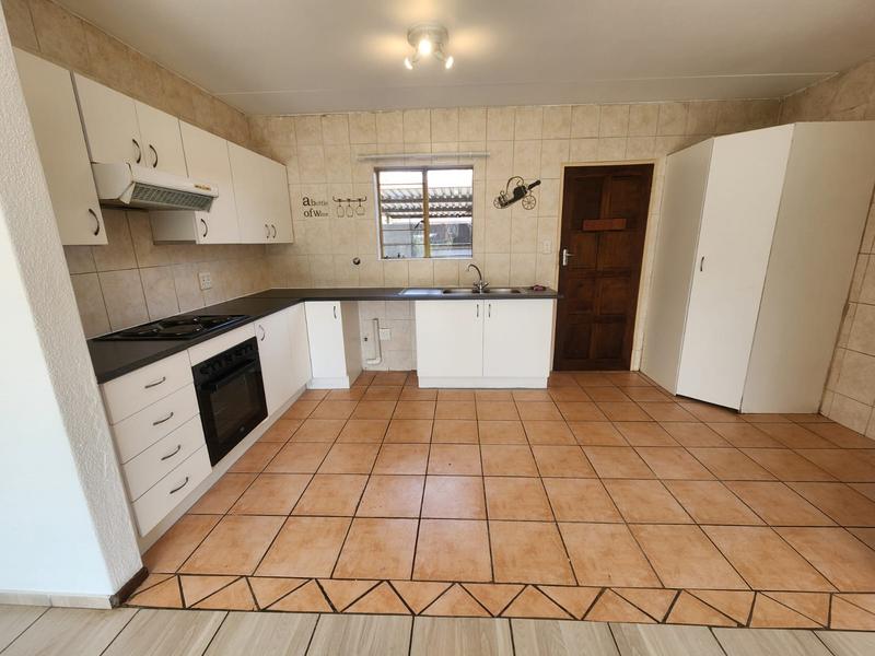 2 Bedroom Property for Sale in Florida Glen Gauteng