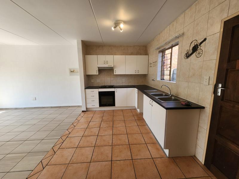 2 Bedroom Property for Sale in Florida Glen Gauteng