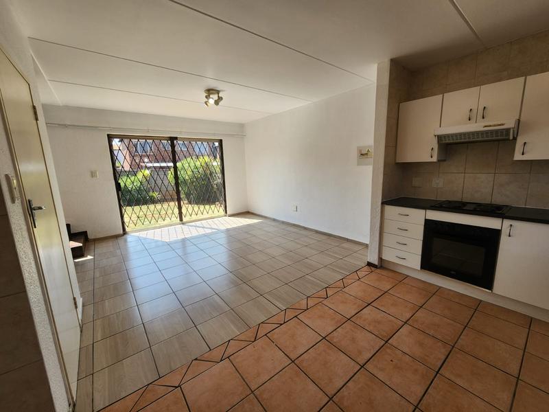 2 Bedroom Property for Sale in Florida Glen Gauteng