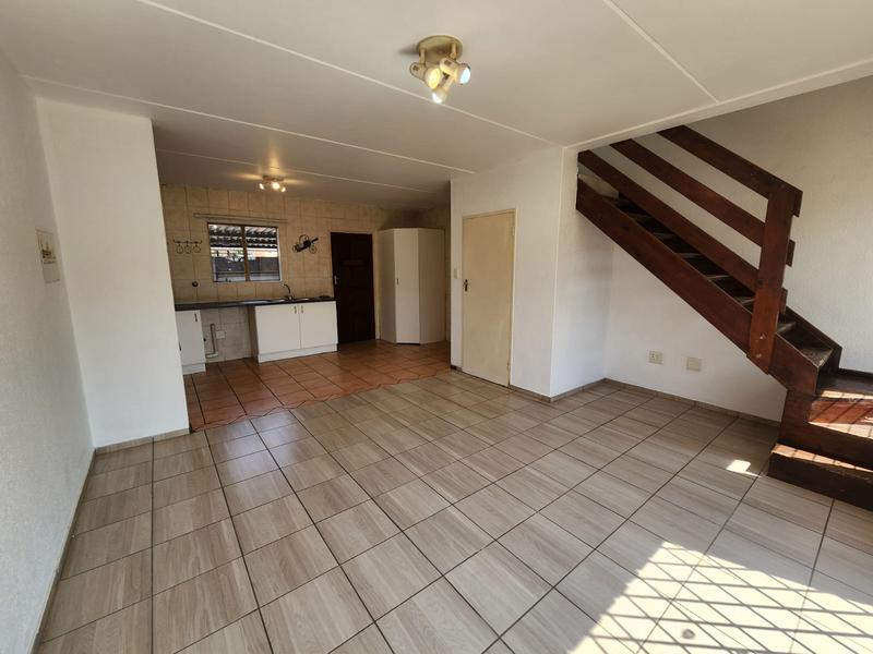 2 Bedroom Property for Sale in Florida Glen Gauteng