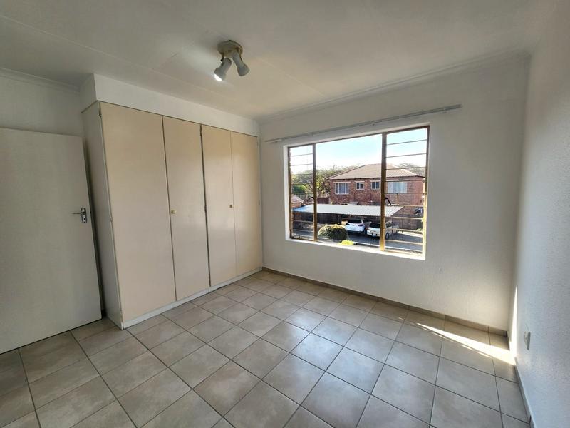 2 Bedroom Property for Sale in Florida Glen Gauteng