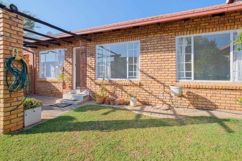 To Let 2 Bedroom Property for Rent in Wierdaglen Estate Gauteng